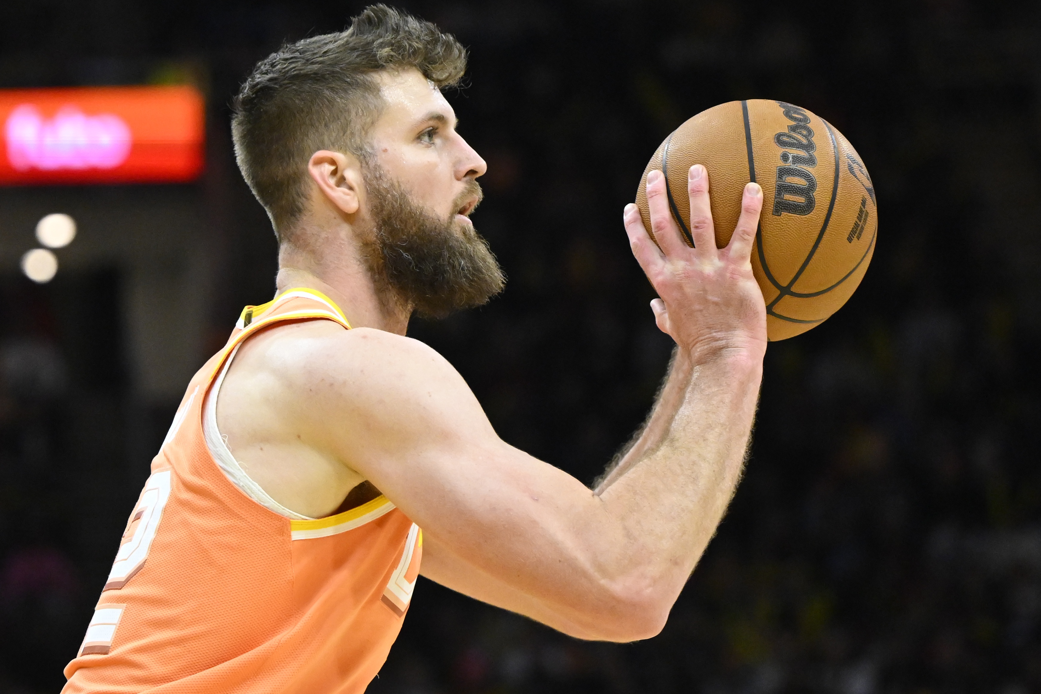 易游体育网页版-骑士主场迎战活塞 迪恩·韦德&amp;米切尔&amp;斯特鲁斯缺席比赛